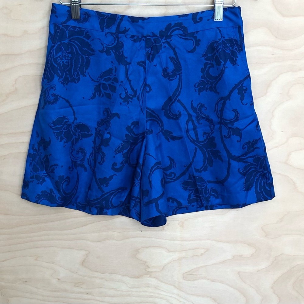 Banana Republic High Rise Blue Shorts Zippered 5.5 Inseam Summer Size 4